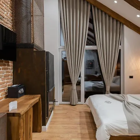 酒店 Melko Boboshtice